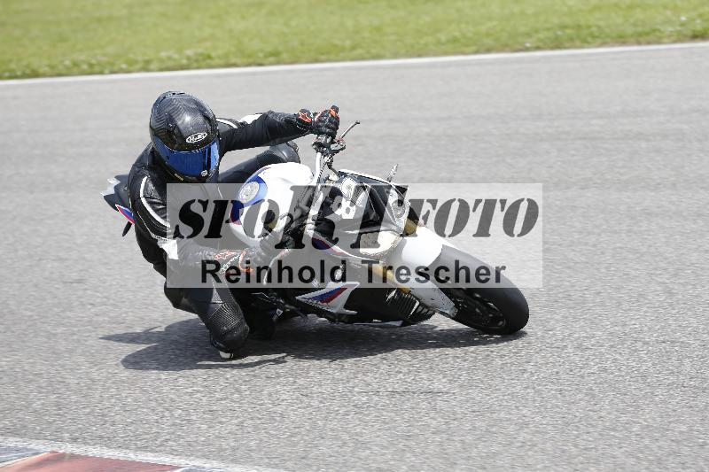 /Archiv-2024/29 12.06.2024 MOTO.CH Track Day ADR/Gruppe gelb/82